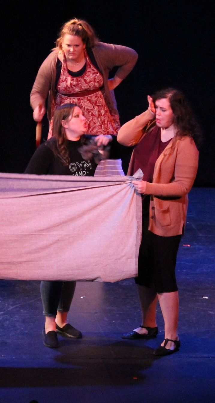 Dritte Magde from NYDV's Elektra